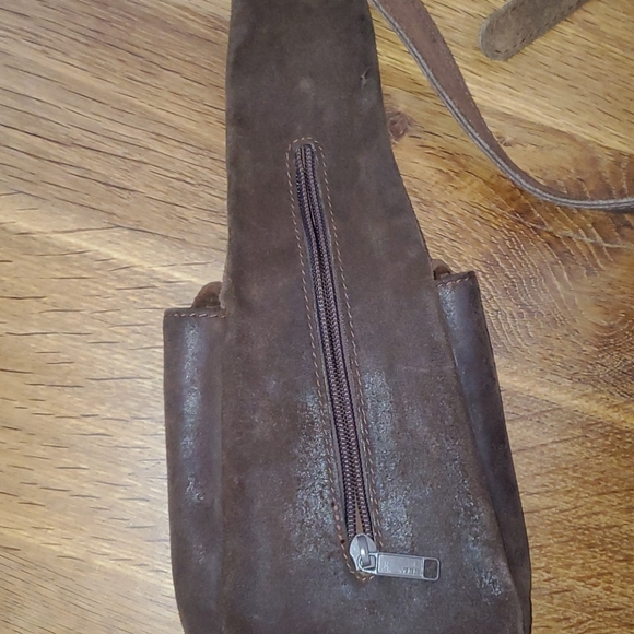 Soft Leather cross body backpack - Picture 9 of 11